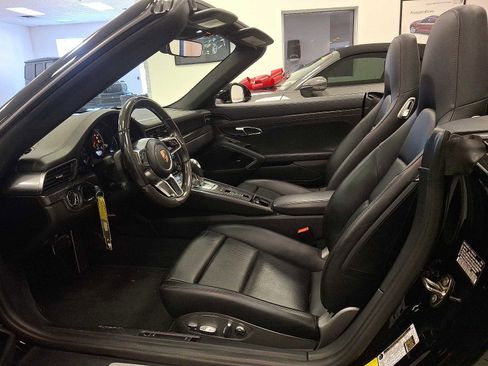 Used 2017 Porsche 911 Turbo image 13