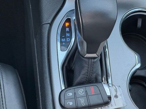 Used 2018 Jeep Grand Cherokee Altitude image 22