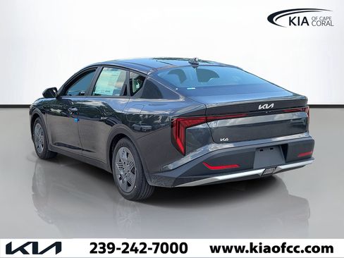 New 2026 Kia K4 FWD image 4