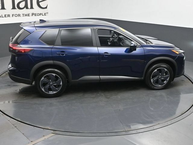 Used 2024 Nissan Rogue SV FWD image 40