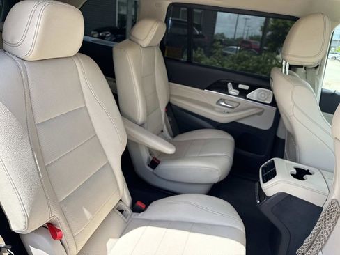 Used 2020 Mercedes-Benz GLS 450 4MATIC image 10