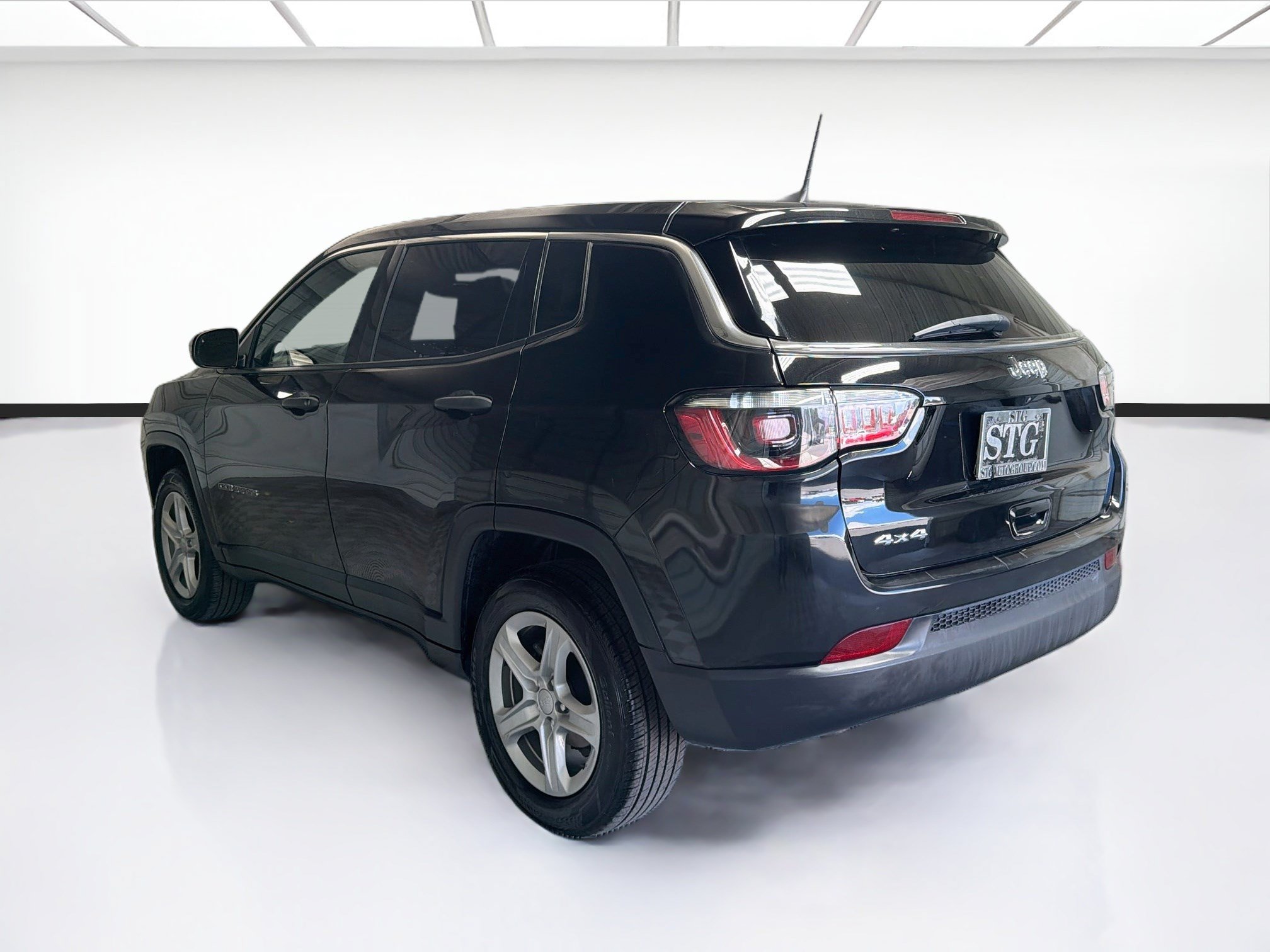 Used 2023 Jeep Compass Sport AWD/4WD image 6