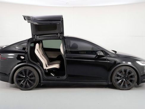 Used 2023 Tesla Model X image 55