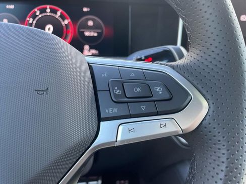 New 2026 Volkswagen Tiguan SE R-Line image 18