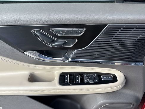 Used 2022 Lincoln Corsair FWD image 18