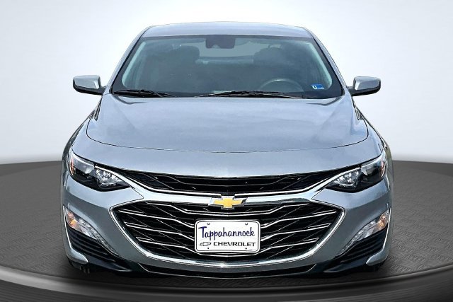 Used 2024 Chevrolet Malibu LT FWD image 2