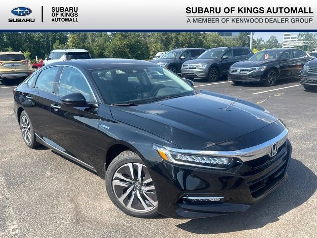 Used 2020 Honda Accord Touring image 1