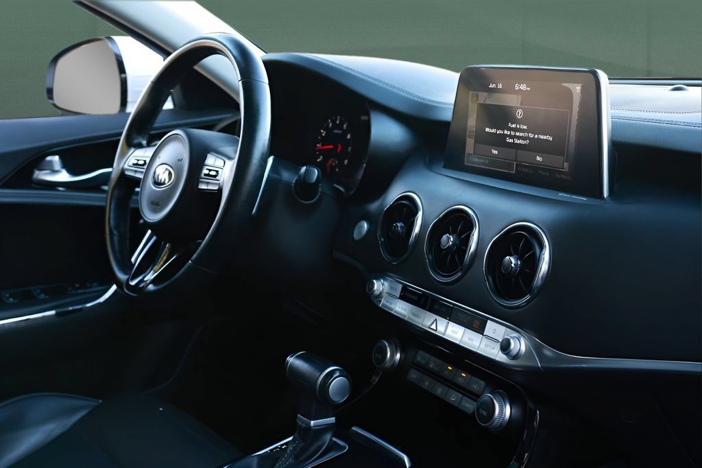 Used 2019 Kia Stinger Premium RWD image 26