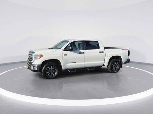 Certified 2016 Toyota Tundra SR5 image 4