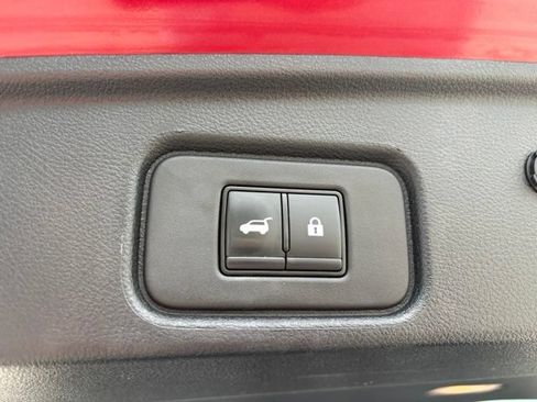 Used 2023 Nissan Pathfinder Platinum AWD/4WD image 37
