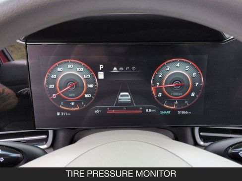 Used 2024 Hyundai Elantra SEL image 19