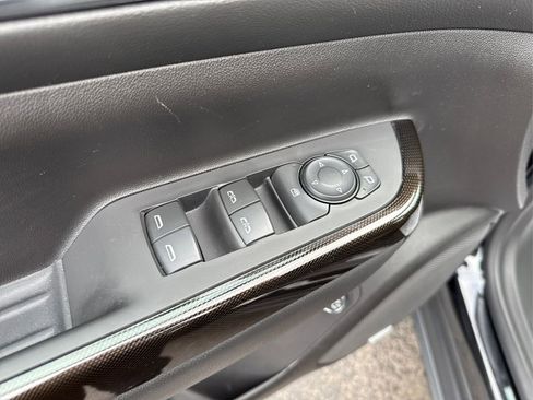 Used 2023 GMC Acadia AT4 image 36