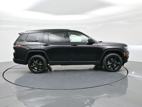 New 2025 Jeep Grand Cherokee L Limited w/ Black Appearance Package image 5