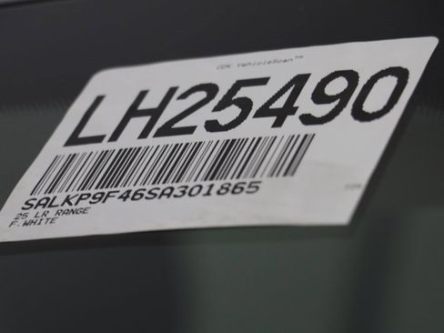 New 2025 Land Rover Range Rover SE image 25