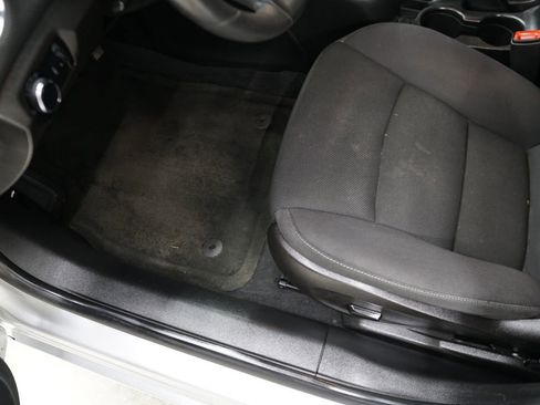 Used 2015 Chevrolet Cruze LT image 34