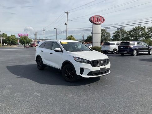 Used 2019 Kia Sorento LX image 1