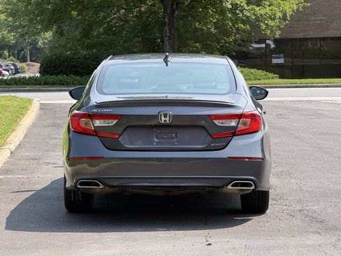 Used 2018 Honda Accord Sport image 5