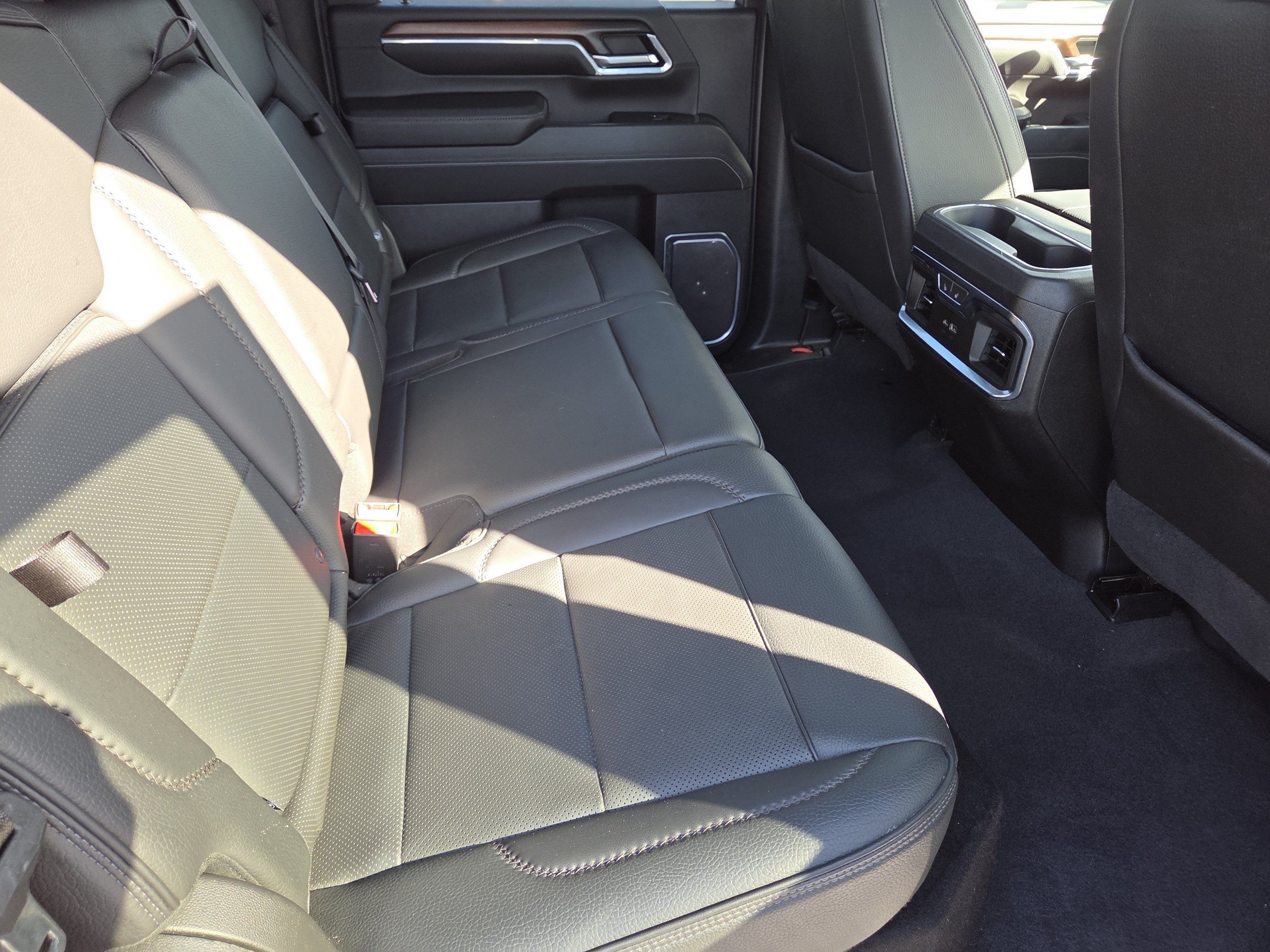 Used 2024 GMC Sierra 2500 Denali AWD/4WD image 33