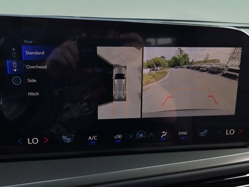 New 2026 Chevrolet Traverse LT w/ Driver Confidence Package FWD image 21