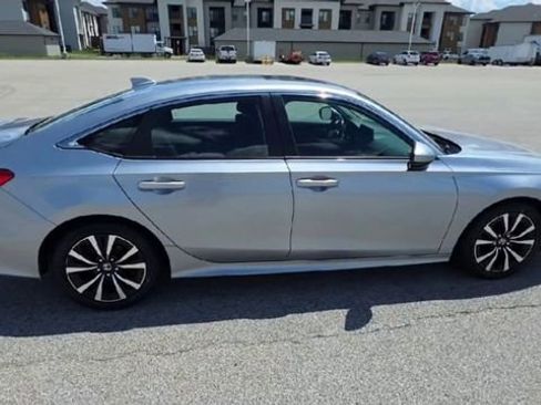 Used 2024 Honda Civic EX image 2