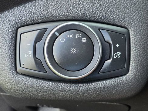Used 2015 Ford Escape S FWD image 18