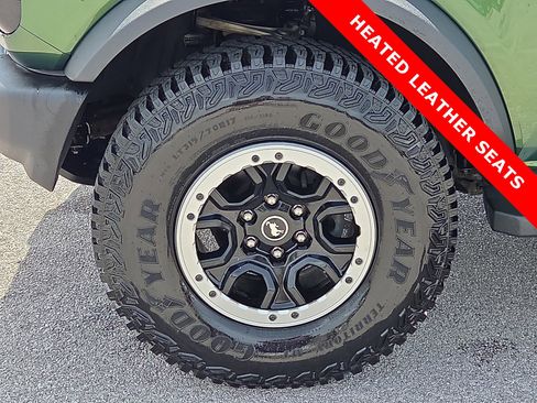Used 2022 Ford Bronco Outer Banks w/ Sasquatch Package AWD/4WD image 7