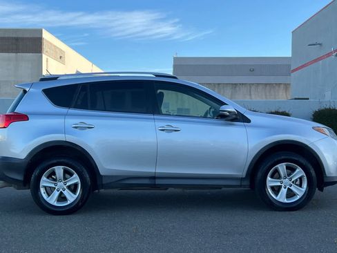 Used 2013 Toyota RAV4 XLE image 6