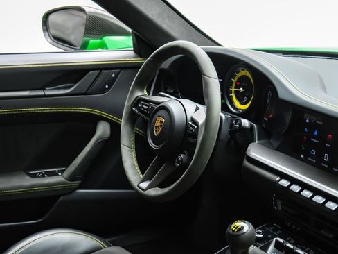 Used 2022 Porsche 911 GT3 RWD image 16