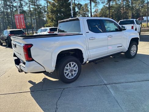 New 2026 Toyota Tacoma SR5 image 7