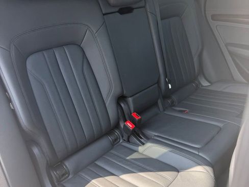 Used 2019 Audi Q5 2.0T Premium w/ Convenience Package AWD/4WD image 23