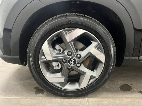 Used 2024 Hyundai Venue SEL FWD image 29