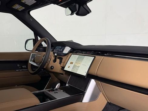 New 2026 Land Rover Range Rover Long Wheelbase SE AWD/4WD image 21