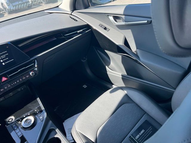 New 2026 Kia Niro Wave w/ Wave Preserve Package FWD image 13