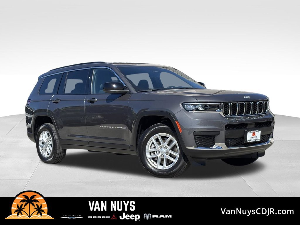 Used 2025 Jeep Grand Cherokee L Laredo RWD image 1
