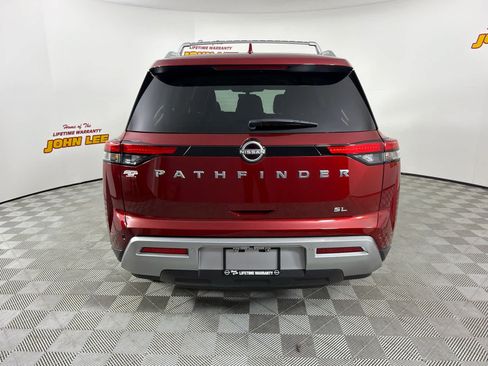 Certified 2024 Nissan Pathfinder SL FWD image 4