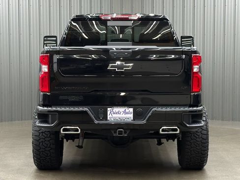 Used 2025 Chevrolet Silverado 1500 LT Trail Boss w/ Convenience Package II AWD/4WD image 4