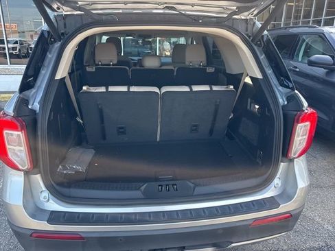 Used 2020 Ford Explorer XLT w/ Equipment Group 202A image 15