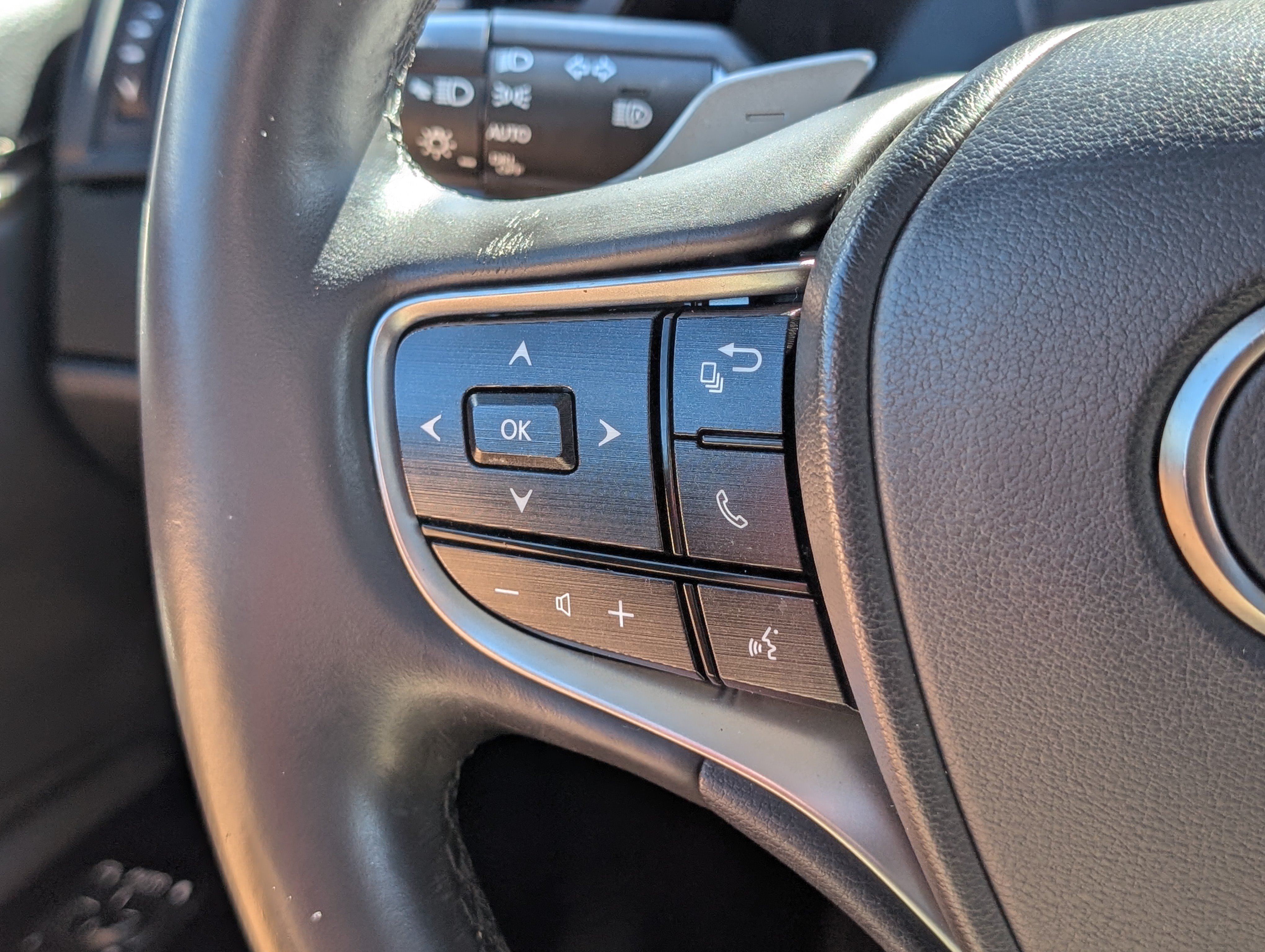 Used 2023 Lexus ES 350 w/ Premium Package FWD image 23