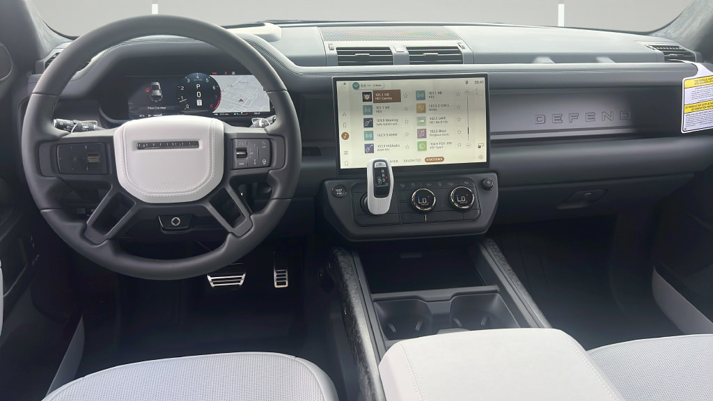 New 2026 Land Rover Defender 110 AWD/4WD image 17