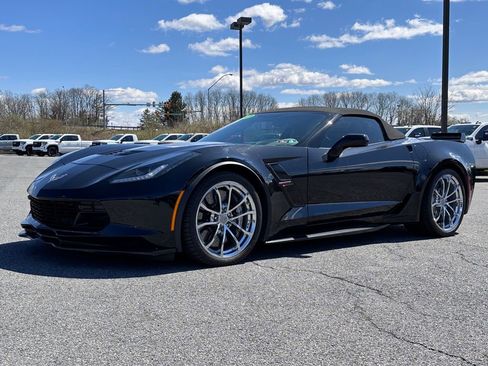 Used 2017 Chevrolet Corvette Grand Sport w/ Z07 Performance Package RWD image 2