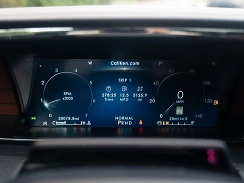 Used 2023 Lincoln Navigator Reserve w/ Equipment Group 201A image 29