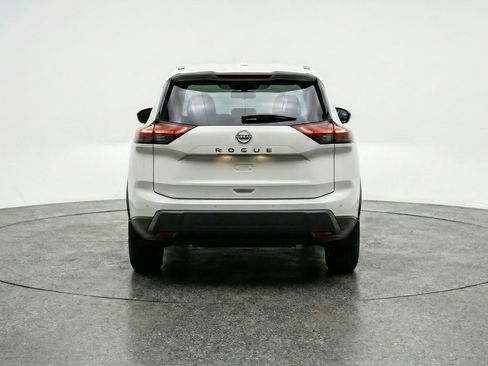 Used 2024 Nissan Rogue S image 7