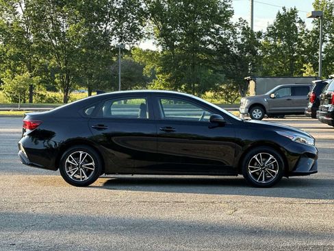 Used 2024 Kia Forte LXS FWD image 15