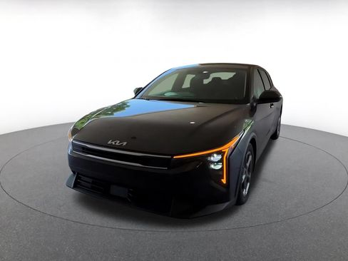 Used 2025 Kia K4 FWD image 4