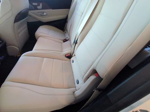Used 2026 Mercedes-Benz GLS 450 4MATIC image 18