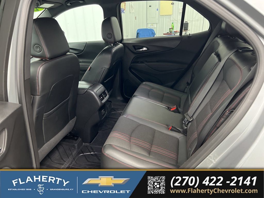 Used 2023 Chevrolet Equinox RS w/ LPO, Floor Liner Package FWD image 11