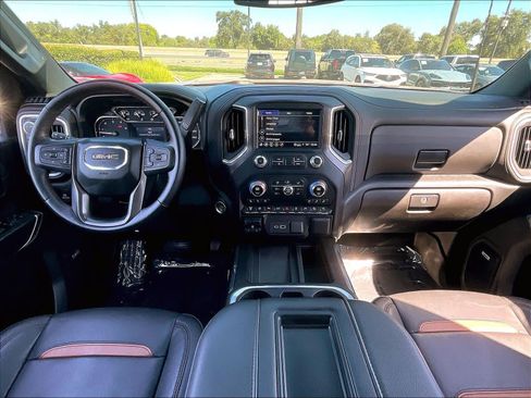 Used 2022 GMC Sierra 2500 AT4 w/ AT4 Preferred Package AWD/4WD image 18