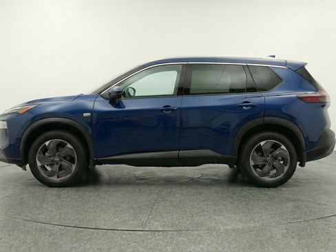 Used 2025 Nissan Rogue SV FWD image 5