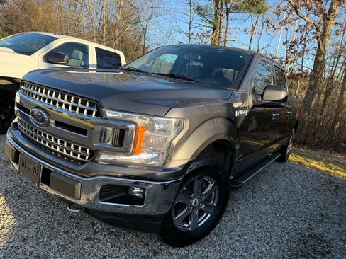 Used 2018 Ford F150 XLT w/ Equipment Group 302A Luxury image 4