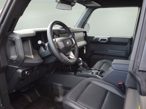 New 2025 Ford Bronco Badlands image 6